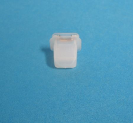 Plug-in retainer for interior mouldings E46/E53/E90-E93