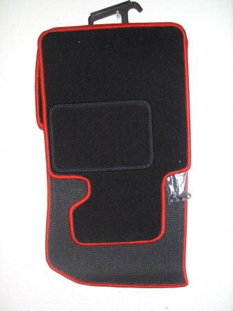 Floor mats 4 pcs. black/red outline BMW 1er E87