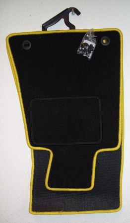 Floor mats 4 pcs. black/yellow outline Mercedes W245