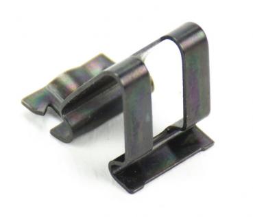 Clamp for cover under windshield BMW 3er E30