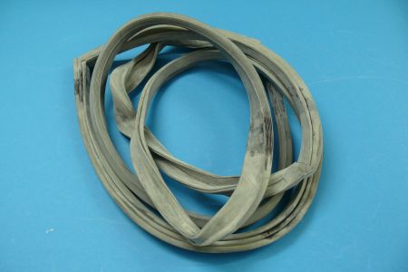 Door seal rear right for BMW 5er E28