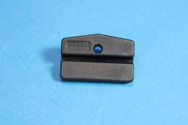 Preview: Klammer für M-Technic Seitenschweller unten BMW E30 / E24