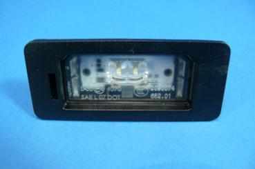 LED Kennzeichenbeleuchtung BMW 1er E82 E88 2er F22 F23 F45 M2 F87 3er E90 E91 E92 E93 F30 F31 F34 M3 F80 4er F32 F33 F36 M4 F83 5er F10 F11 X1 E84 F48 X3 F25 X4 F26 X5 E70 F15 X5M F85 X6 E71 E72 F16 X6M F86
