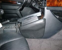 KUDA Telefonkonsole passend für BMW 7er E32 V8 Leder schwarz