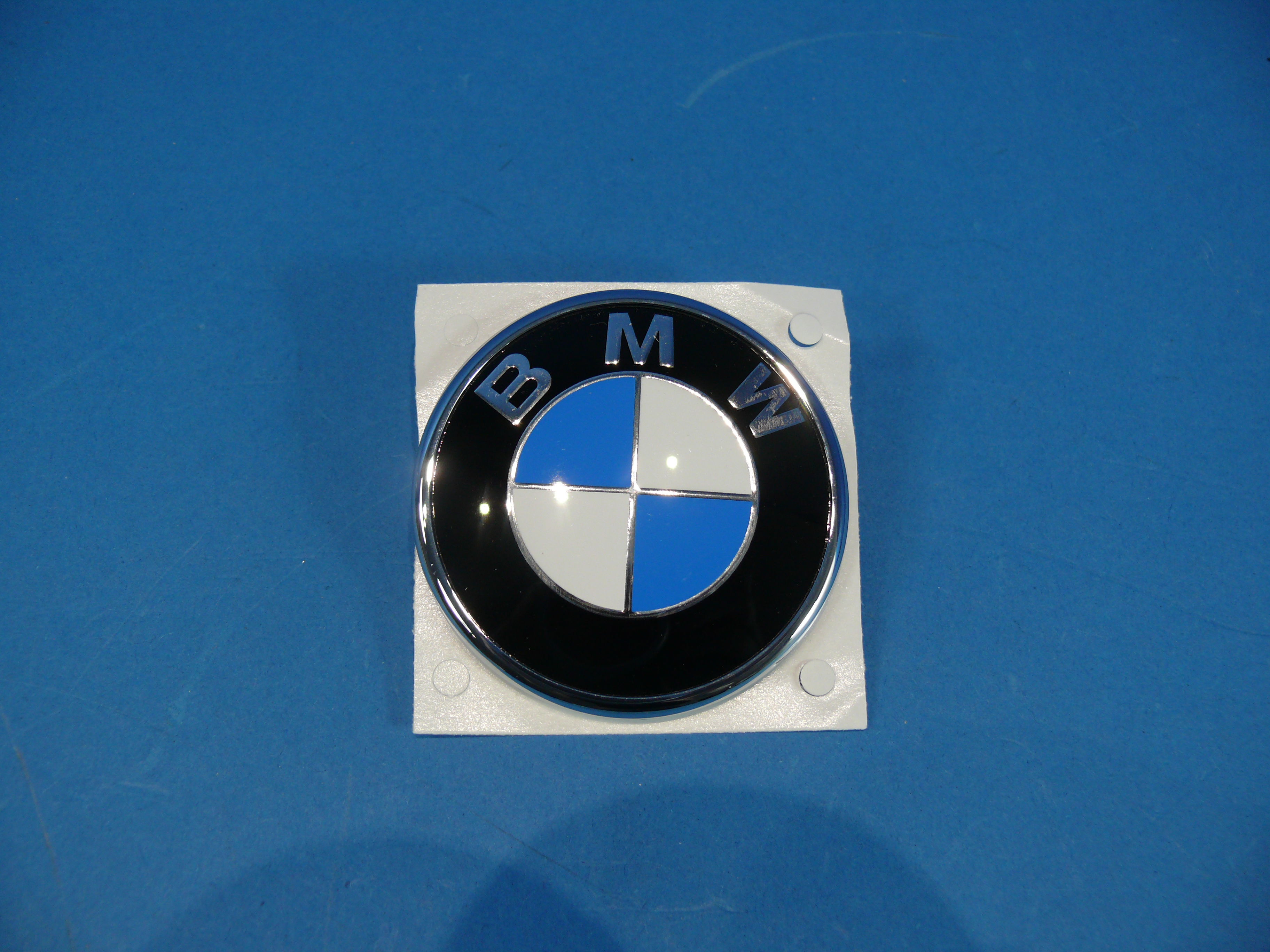 FMW Tuning & Autoteile - BMW-Emblem für Kofferraum 61mm BMW 3er E46 Cabrio  (51137019946) 