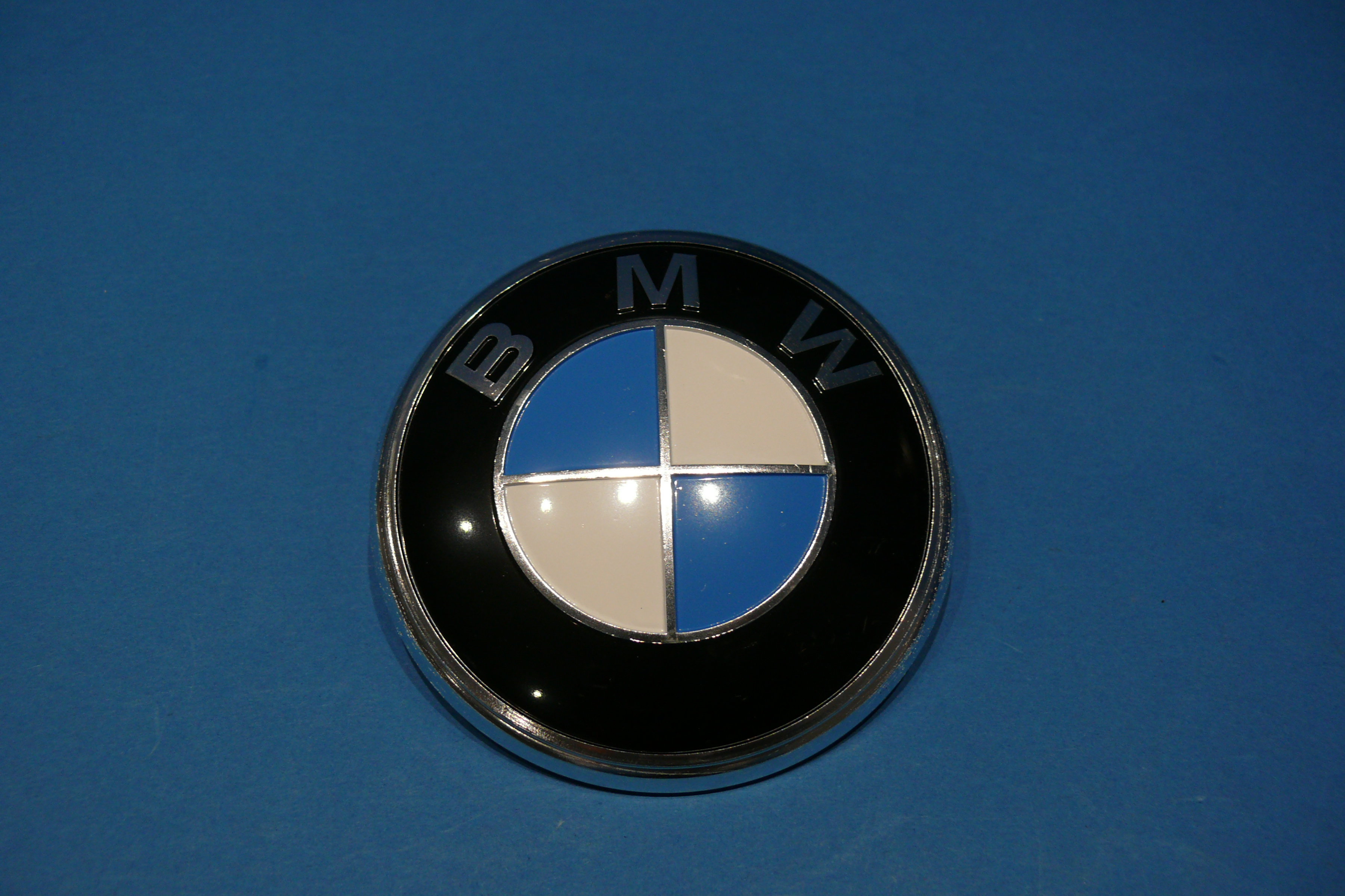 FMW Tuning & Autoteile - BMW-Emblem Motorhaube BMW E3 E9 (51145081747) 