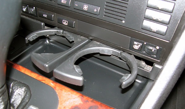 FMW Tuning & Autoteile - BMW Getränkehalter hinten BMW 5er E39  Limousine/Touring (51168184520) 