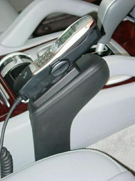 KUDA Telefonkonsole passend für Cayenne (955 & 957) ab 12/2002 bis 2010 (1. Generation) Leder schwarz