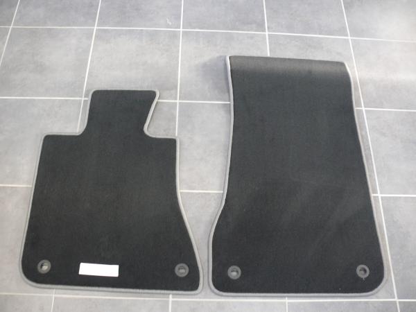 Floor mats 4 pcs. black/grey outline fit for BMW 5er E28 all