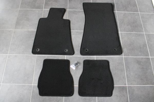 Fussmatten 4 tlg. schwarz/Kettlung schwarz passend für BMW 3er E30 Cabrio