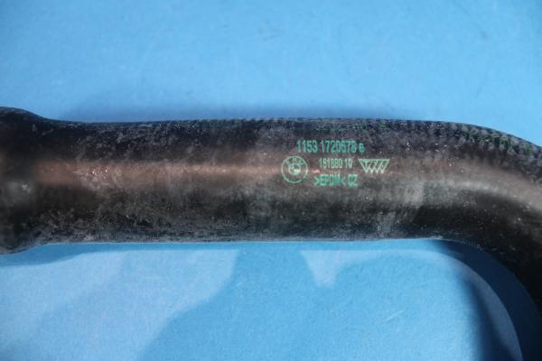 Wasserschlauch Thermostatgehäuse bis Kühler oben BMW 5er E34