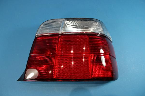 rot/weiße Rückleuchte rechts passend für BMW 3er E36 Compact