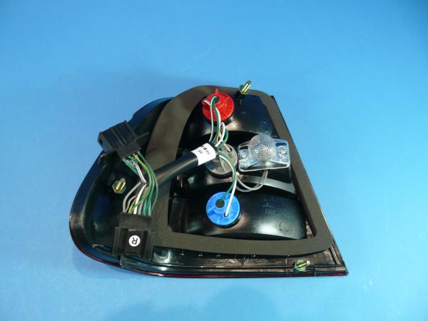Rückleuchten rot/schwarz Facelift-Optik 4tlg. passend für BMW 3er E46 Limousine bis 09/01