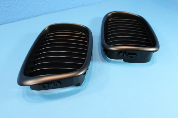 Shadow-Line Niere schwarz MATT passend für BMW 5er E39 Bj. 95-03