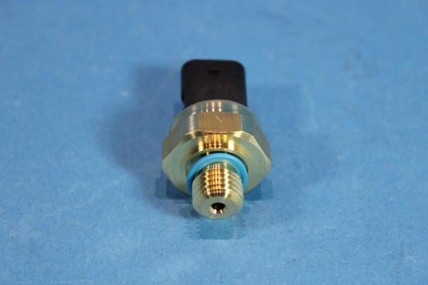 Oil pressure sensor BMW E60 E61 E63 E64 E70 E81 E82 E83 E84 E87 E88 E89 E90 E91 E92 E93 X1 X3 X5 Z4