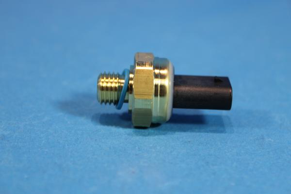 Oil pressure sensor BMW E60 E61 E63 E64 E70 E81 E82 E83 E84 E87 E88 E89 E90 E91 E92 E93 X1 X3 X5 Z4