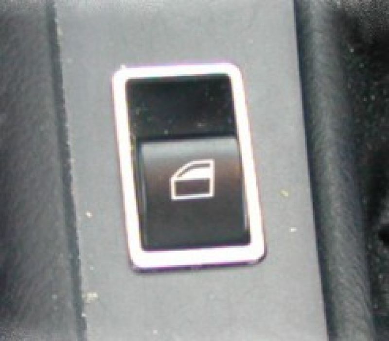 Window Switch Surround Single Hole Chrome Style (2 pcs) BMW E46