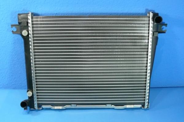 Radiator with transmission oil cooler A=550mm for BMW 3er E30