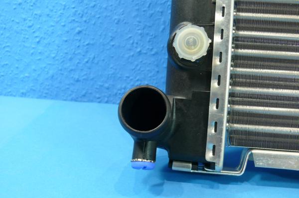Radiator with transmission oil cooler A=550mm for BMW 3er E30