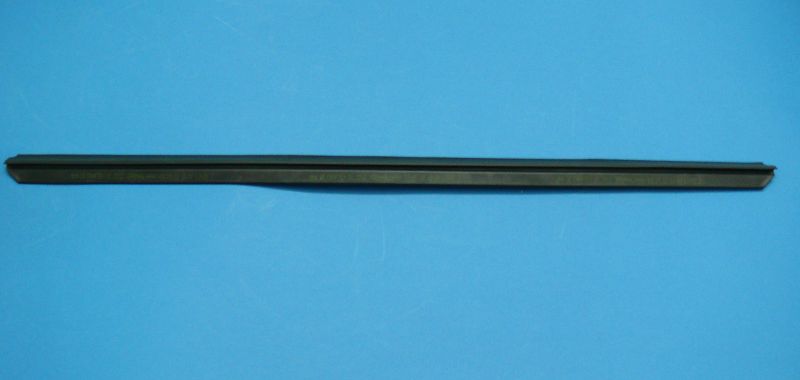 Window Slot Seal outer front for BMW 5er E12 E28
