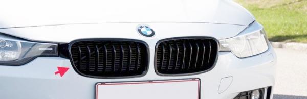 M-Performance Niere hochglanz schwarz vorn RECHTS BMW 3er F30 / F31