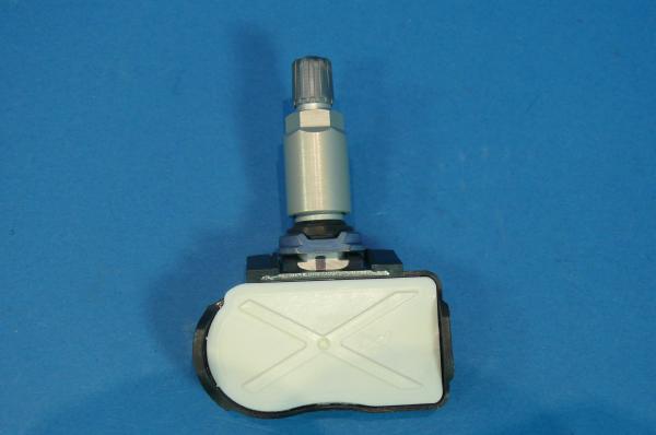 BMW Radelektronikmodul mit Schraubventil RDCi BMW i3 i8 1er F20 F21 2er F22 F23 F45 F46 3er F30 F31 F34 M3 F80 4er F32 F33 F36 M4 F82 F83 X1 F48 X2 F39 X5 F15 X5M F85 X6 F16 X6M F86 MINI F54 F55 F56 F57 F60