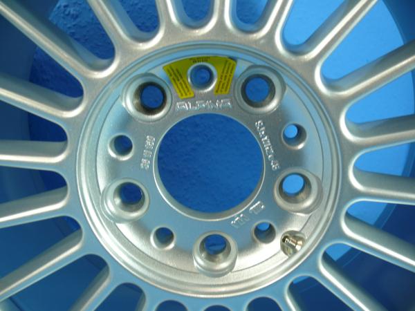 ALPINA Wheel  9 x 17“ with valve under the lid