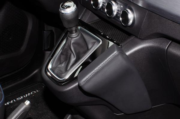 KUDA Telefonkonsole passend für Renault Kangoo ab 2021 / Nissan Townstar Leder schwarz