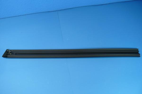 Rubber strip front right BMW 5er E28