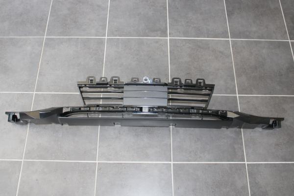 Insert, air intake, center BMW F30 / F31 (with ACC)