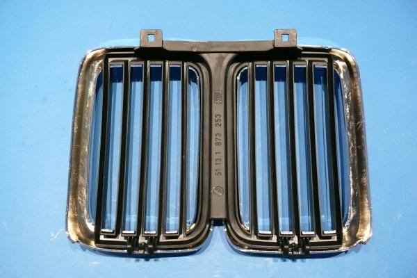 Grille center for BMW 5er E28