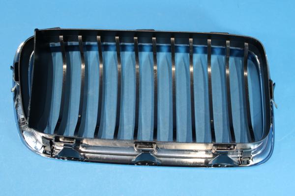 Chromniere im 750i Look mit Chromstreben links BMW 7er E38 ab 9/98