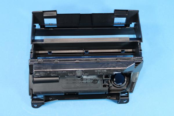 Funktionsträger Schaltzentrum für BMW 3er E46 (für Fahrzeuge mit Raucherpaket und Bordmonitor mit TV und Navigationssystem Professional)