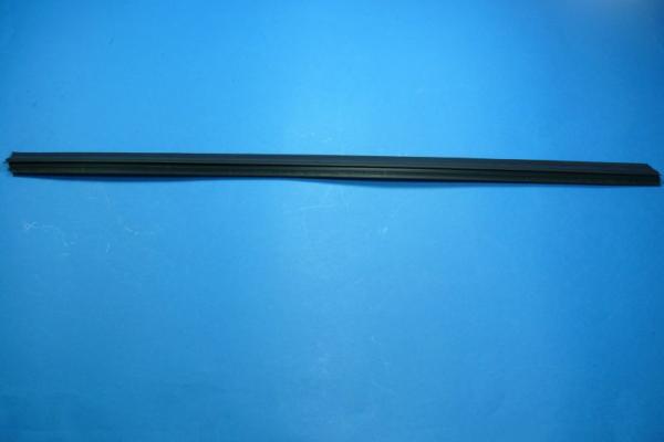 Fensterschachtabdichtung aussen vorne rechts BMW 3er E30 4trg / Touring
