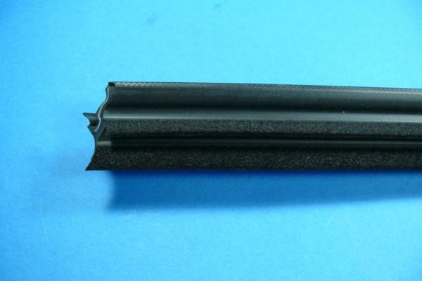 Fensterschachtabdichtung aussen vorne rechts BMW 3er E30 4trg / Touring