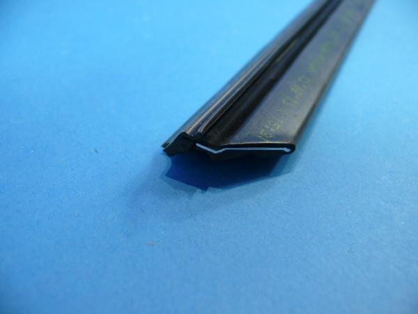 Window Slot Seal outer left behind for BMW 5er E12 E28