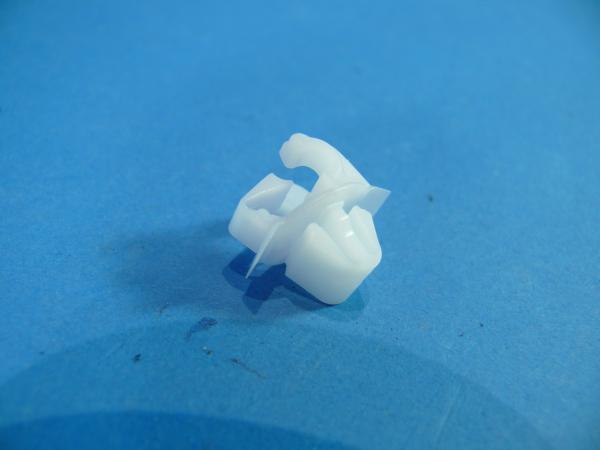 Locking clamp amongst others for locking the central locking pin BMW E30 E32 E34 E36 E39 E70 E91 Z3