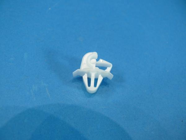Locking clamp amongst others for locking the central locking pin BMW E30 E32 E34 E36 E39 E70 E91 Z3