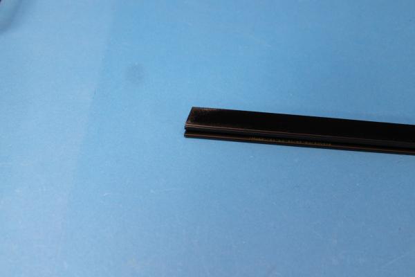 Schachtabdeckung aussen vorne rechts SCHWARZ MATT BMW 3er E46 Limousine / Touring