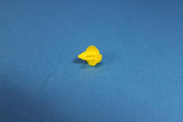 Clip YELLOW for BMW E39 E52 Z8