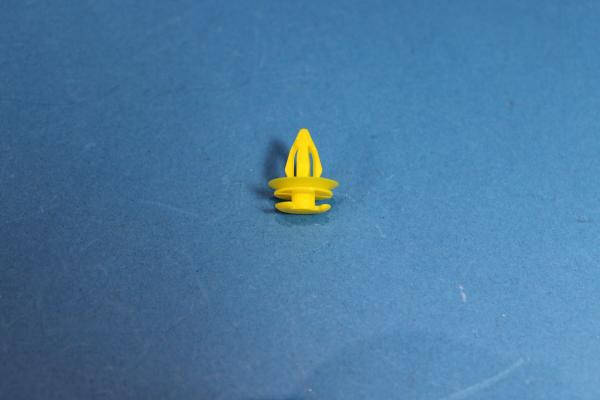 Clip YELLOW for BMW E39 E52 Z8