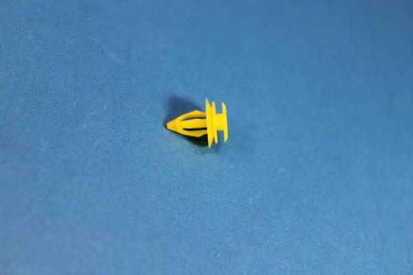 Clip YELLOW for BMW E39 E52 Z8