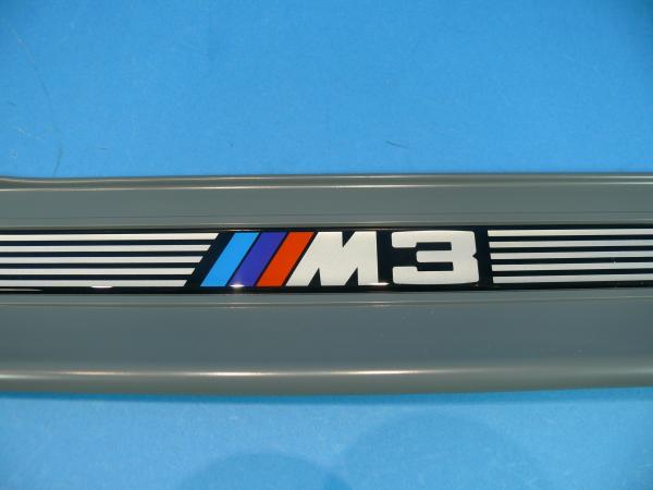 M3 Einstiegsleiste SILBERGRAU hinten rechts BMW 3er E36 Limousine/Touring