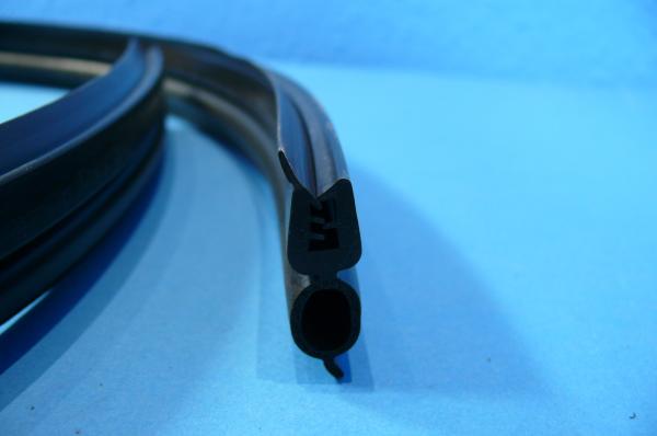 Abdichtung Motorhaube 1520mm BMW E30 Z1