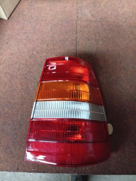 Rückleuchte RECHTS passend für Mercedes W124 T-Modell