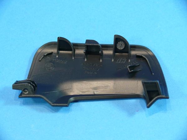 Blende Gurtendbeschlag SCHWARZ rechts BMW F20 F30 F31 F34 F36 F80