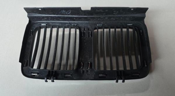 Niere / Grill mitte passend für BMW 7er E32