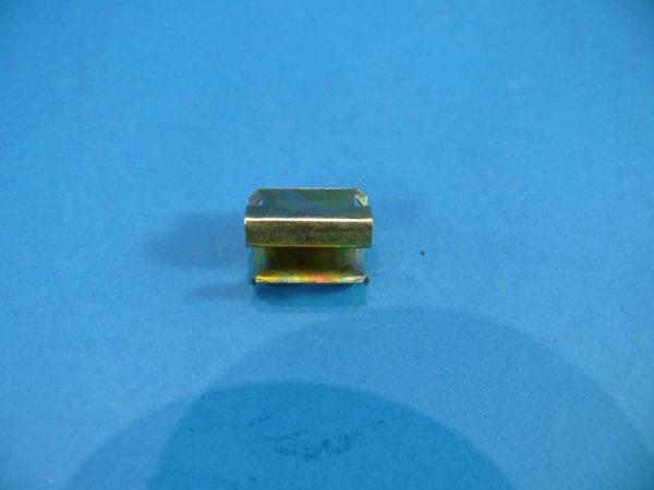 Kabelklemme D=9/B=4 z.B. Sitzheizung BMW E3 E9 E12 E21 E23 E24 E28 E30 E31 E32 E34 E46 E52 E53 E65 E66 E83 E85 X3 X5 Z1 Z4