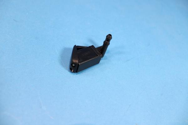 Spying nozzle for windshield cleaning without heating for BMW E32 E34 E36