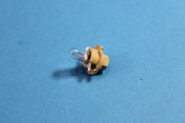 Bulb 1,5W 12V BMW BMW E31 E32 E34 E36 E38 E39 E53 Z3